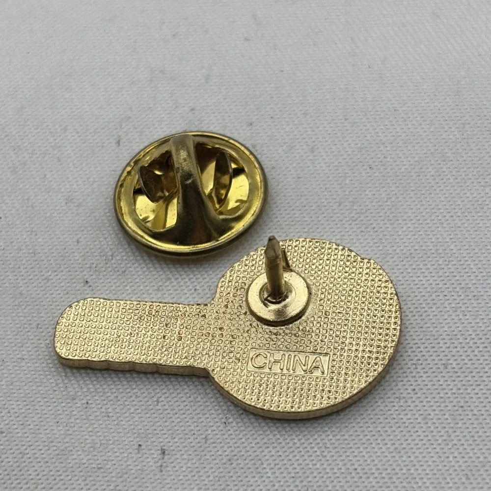 Atlanta Georgia City Souvenir Lapel Hat Pin Red White Gold Tone Enamel Pinback